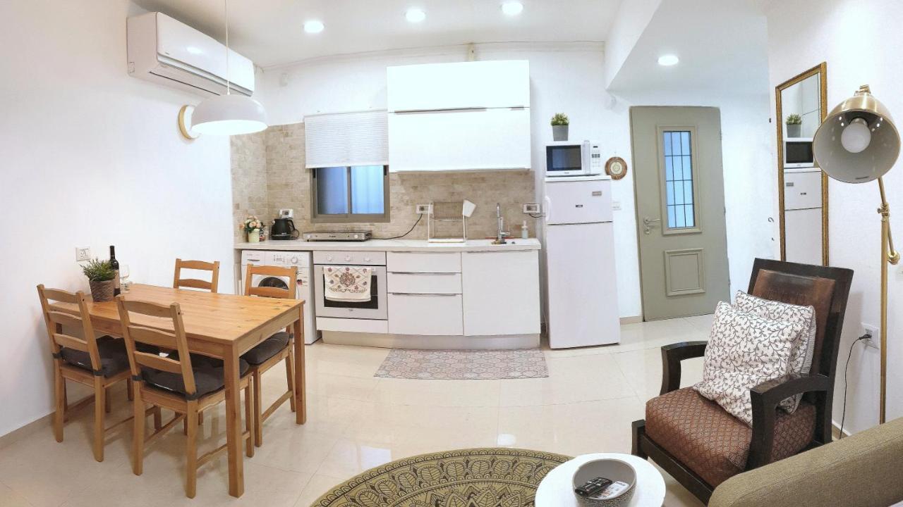 Modern Home In The Heart Of Nachlaot Йерусалим Екстериор снимка