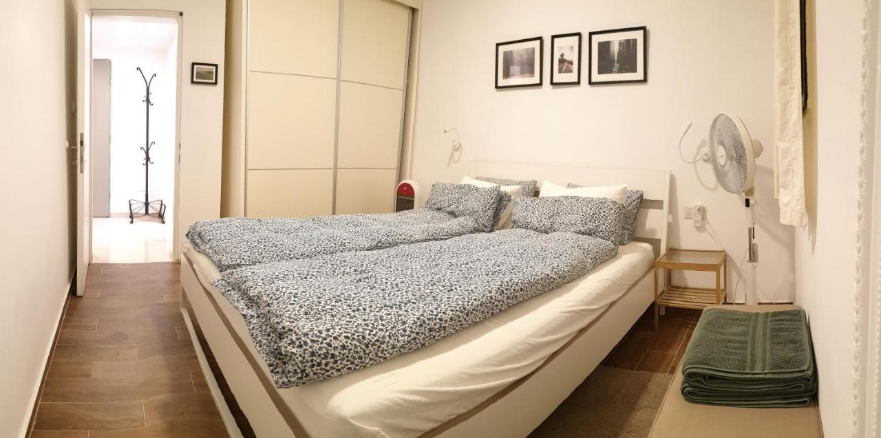 Modern Home In The Heart Of Nachlaot Йерусалим Екстериор снимка
