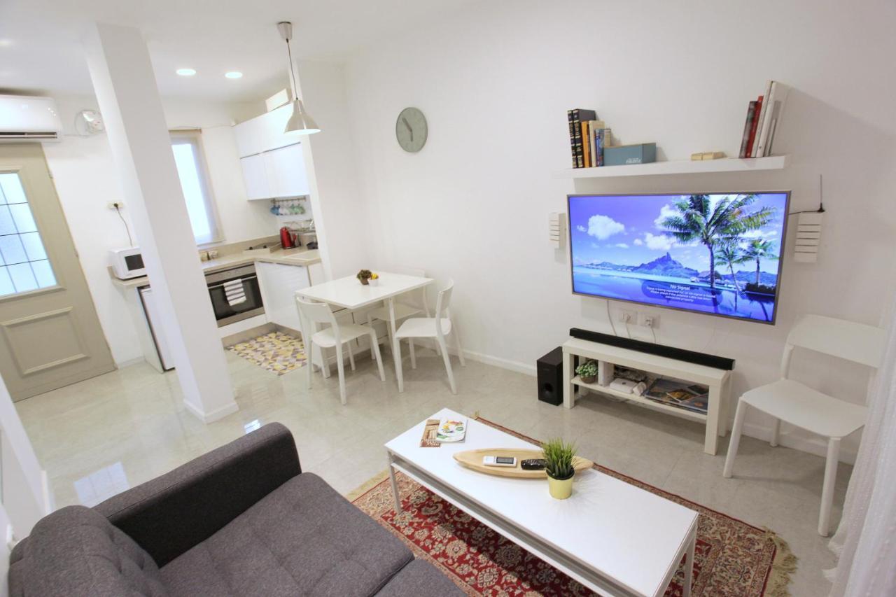 Modern Home In The Heart Of Nachlaot Йерусалим Екстериор снимка